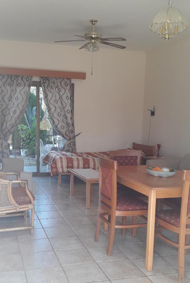 Natasha'S Apartments Paphos Luaran gambar