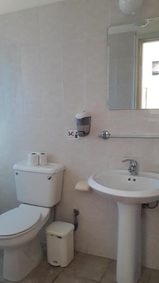 Natasha'S Apartments Paphos Luaran gambar