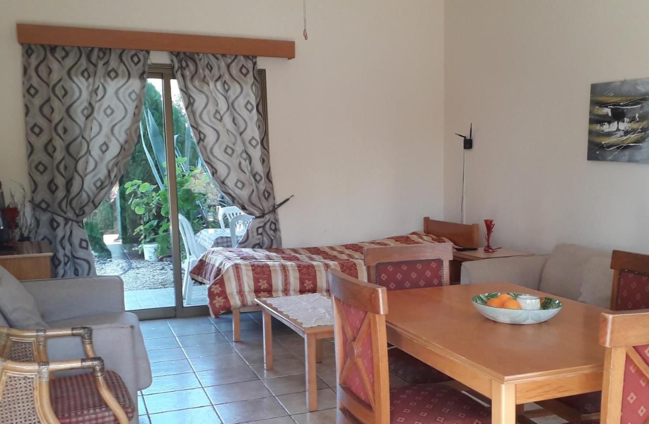 Natasha'S Apartments Paphos Luaran gambar